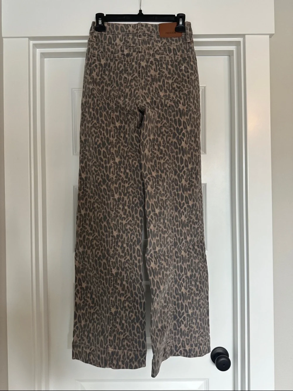 Hidden Jeans Leopard Print Wide Leg Pants - Picture 9 of 10